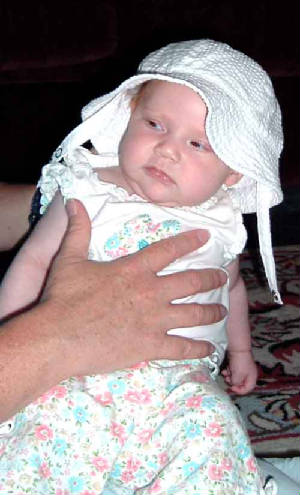 Kaelyn sportin her cool hat